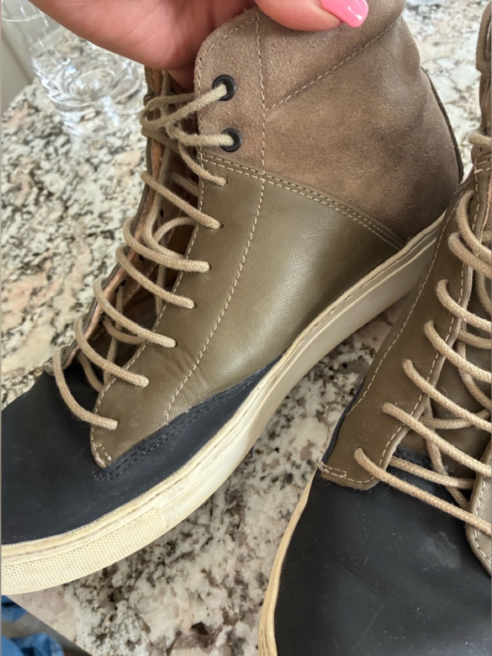 MENS TCG SHOES, Sz 11 1/2-12! Sz 45! Beautiful condition